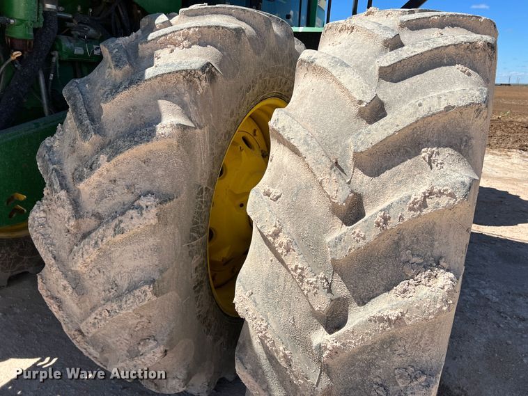 image for item DO8727 2005 John Deere 9420  4WD tractor