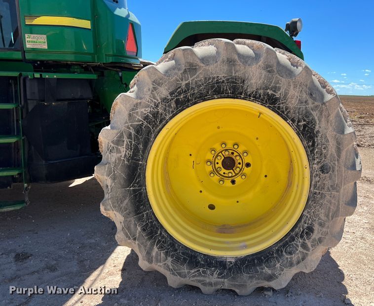 image for item DO8727 2005 John Deere 9420  4WD tractor