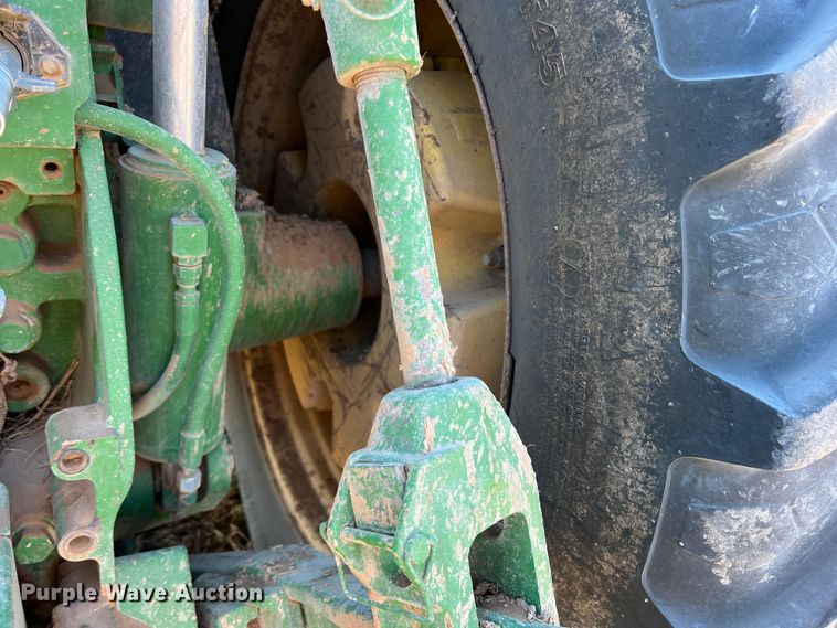 image for item DO8728 2013 John Deere 7200R  MFWD tractor