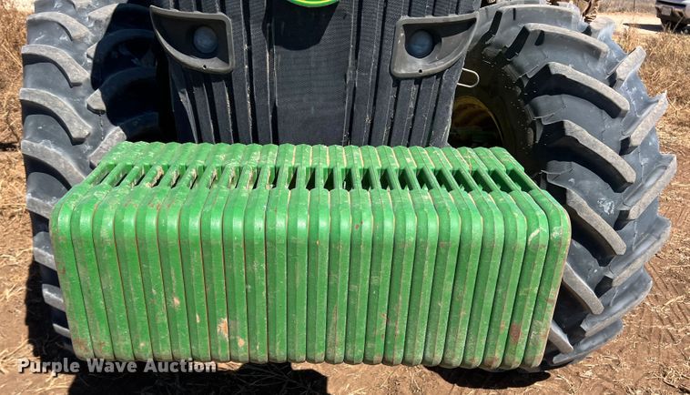 image for item DO8728 2013 John Deere 7200R  MFWD tractor