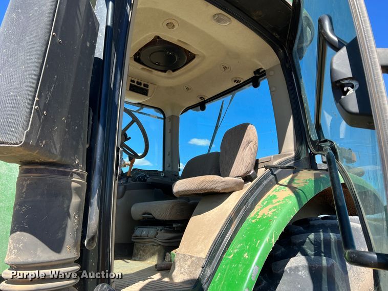 image for item DO8728 2013 John Deere 7200R  MFWD tractor