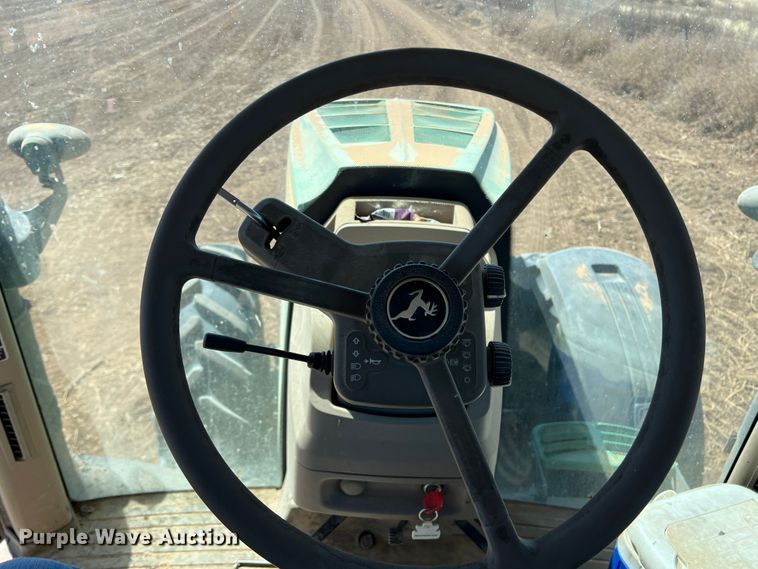 image for item DO8728 2013 John Deere 7200R  MFWD tractor
