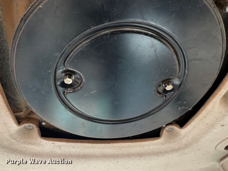 image for item DO8728 2013 John Deere 7200R  MFWD tractor