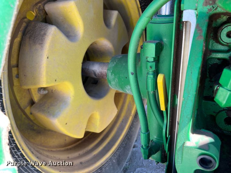 image for item DO8729 2015 John Deere 7230R  MFWD tractor
