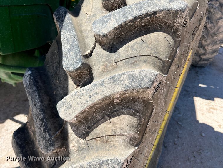 image for item DO8729 2015 John Deere 7230R  MFWD tractor