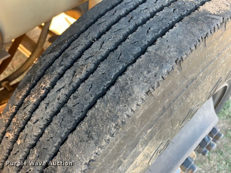 image for item DO8732 1983 Am General  semi truck