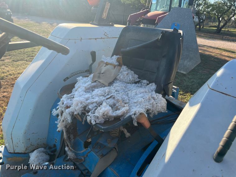 image for item DO8739 Ford 3415  tractor