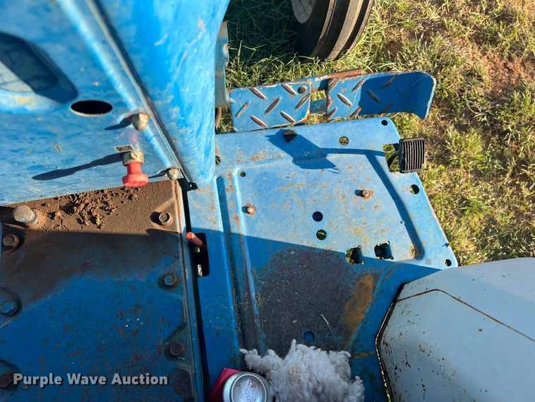 image for item DO8739 Ford 3415  tractor