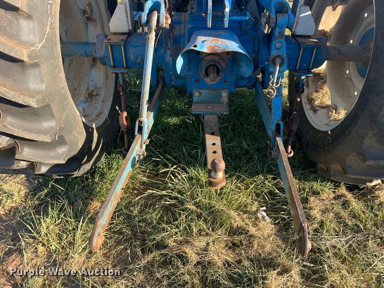 image for item DO8739 Ford 3415  tractor