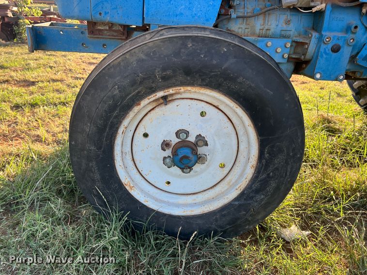 image for item DO8739 Ford 3415  tractor