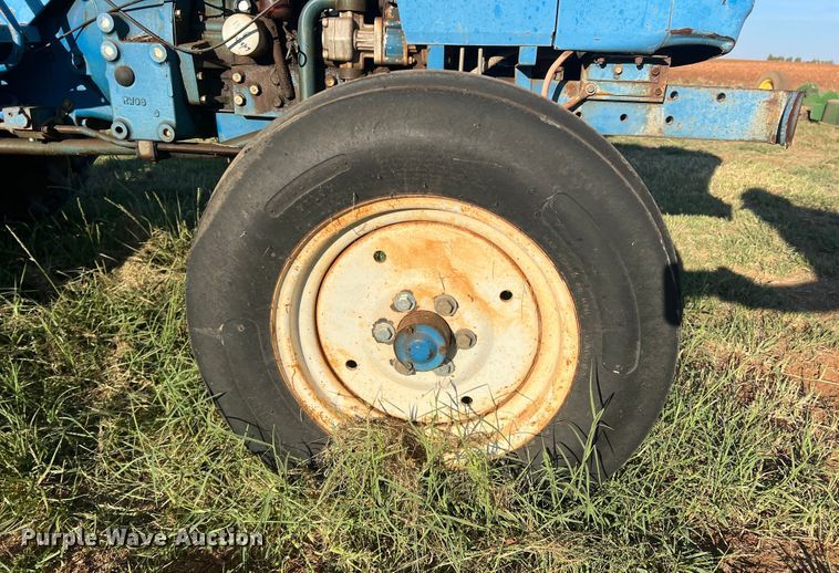 image for item DO8739 Ford 3415  tractor