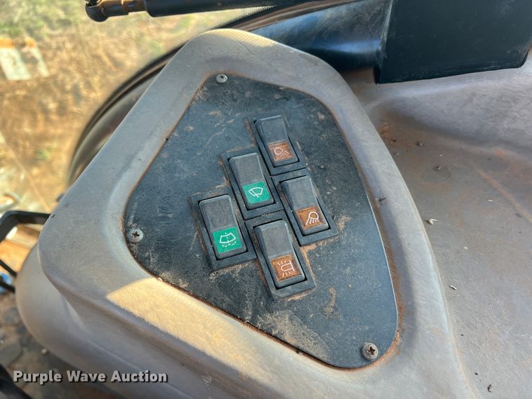 image for item DO8740 2007 Case IH JX70  MFWD tractor