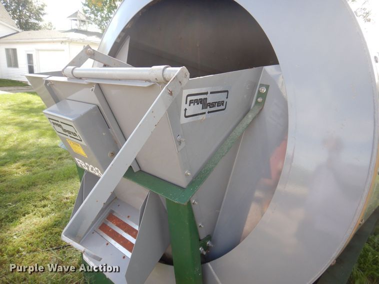 image for item DP0339 1997 FarmMaster FB233  feed grinder/mixer
