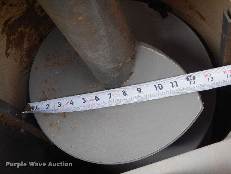 image for item DP0339 1997 FarmMaster FB233  feed grinder/mixer