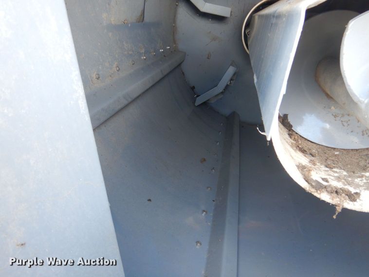 image for item DP0339 1997 FarmMaster FB233  feed grinder/mixer