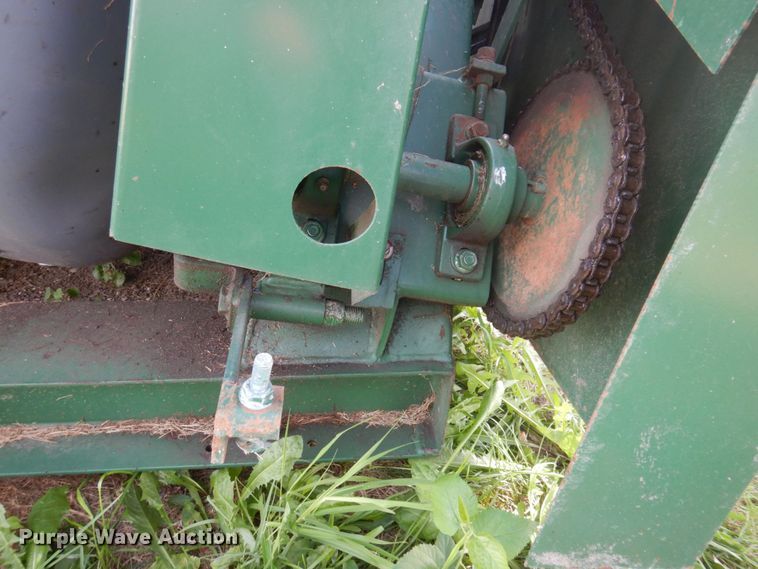 image for item DP0339 1997 FarmMaster FB233  feed grinder/mixer