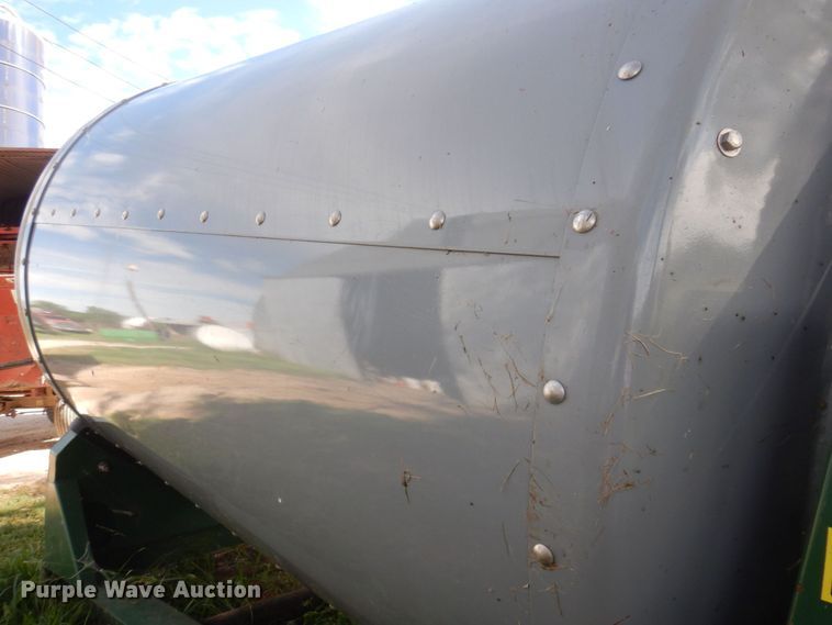 image for item DP0339 1997 FarmMaster FB233  feed grinder/mixer