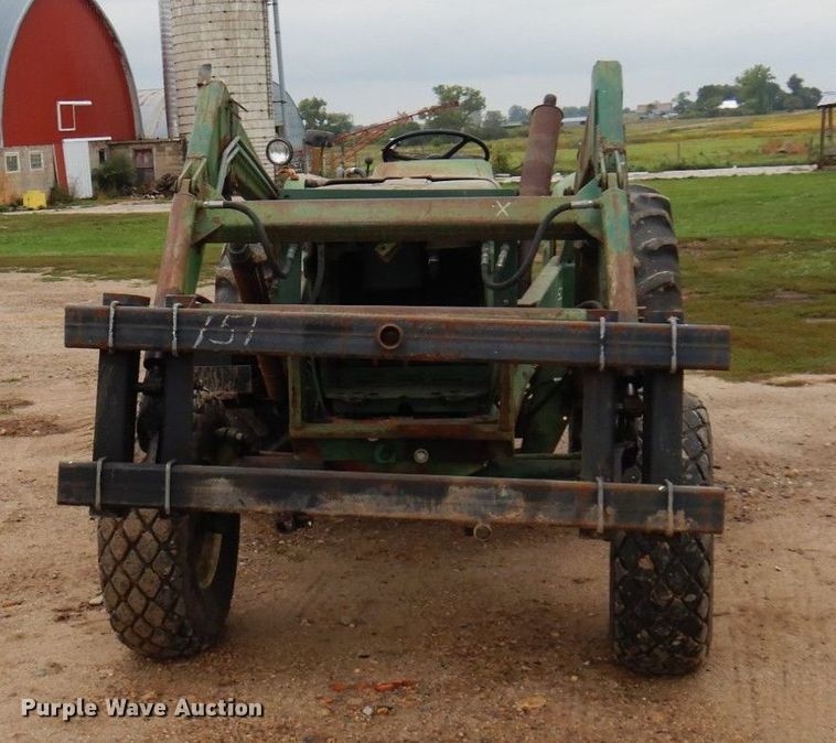 image for item DR0531 1974 Oliver 1465  tractor
