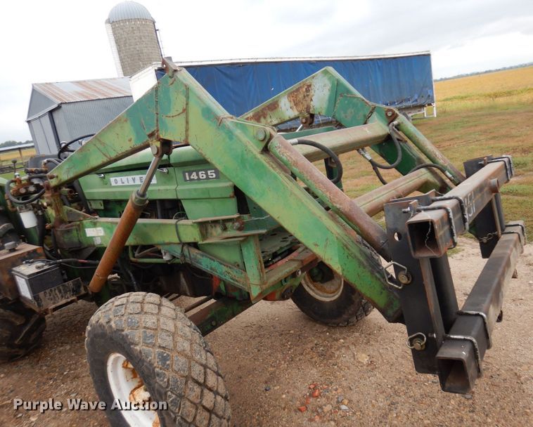 image for item DR0531 1974 Oliver 1465  tractor