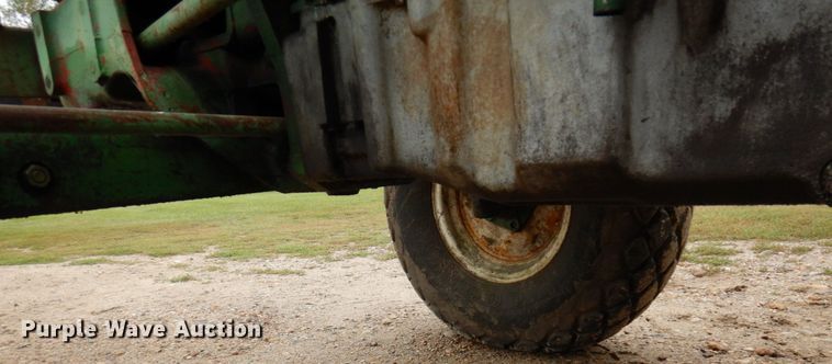 image for item DR0531 1974 Oliver 1465  tractor