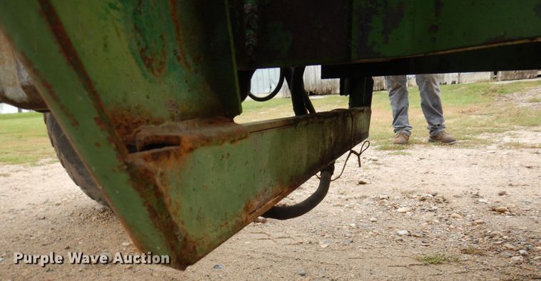 image for item DR0531 1974 Oliver 1465  tractor