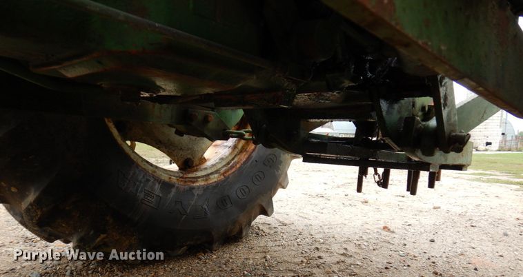 image for item DR0531 1974 Oliver 1465  tractor