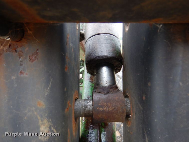 image for item DR0531 1974 Oliver 1465  tractor