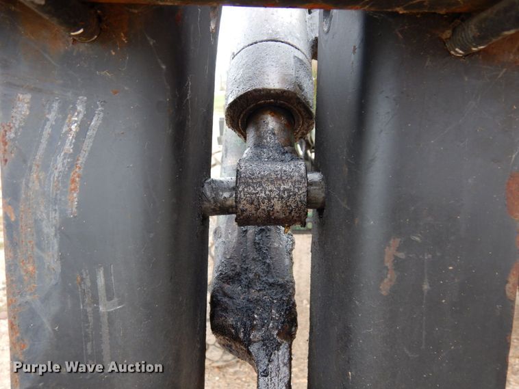 image for item DR0531 1974 Oliver 1465  tractor