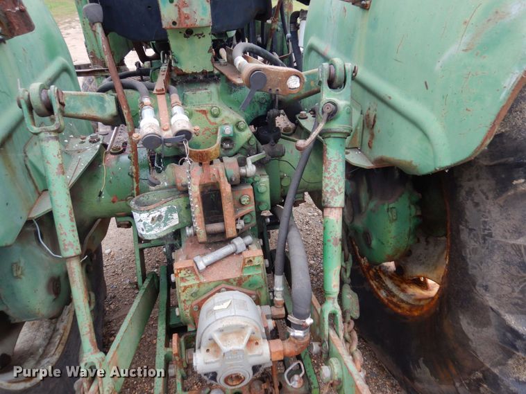 image for item DR0531 1974 Oliver 1465  tractor