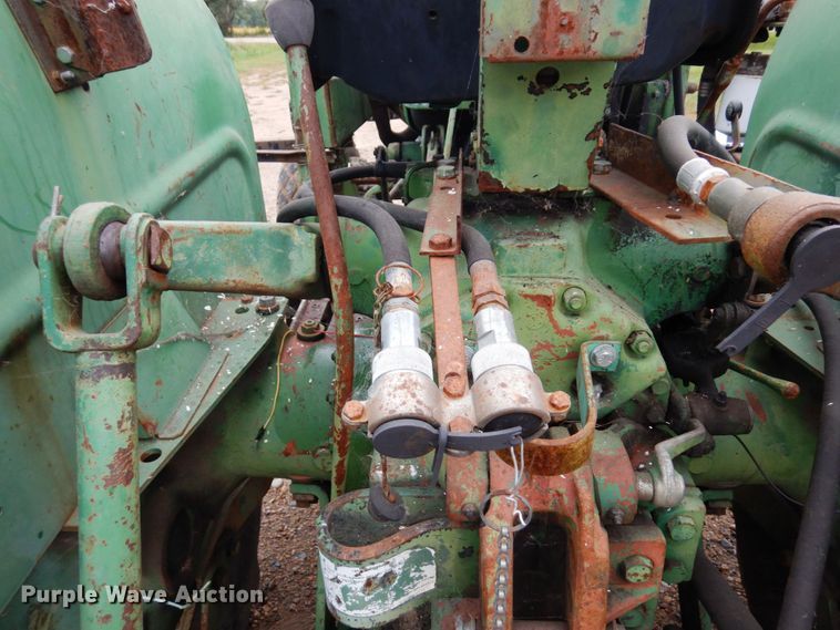 image for item DR0531 1974 Oliver 1465  tractor