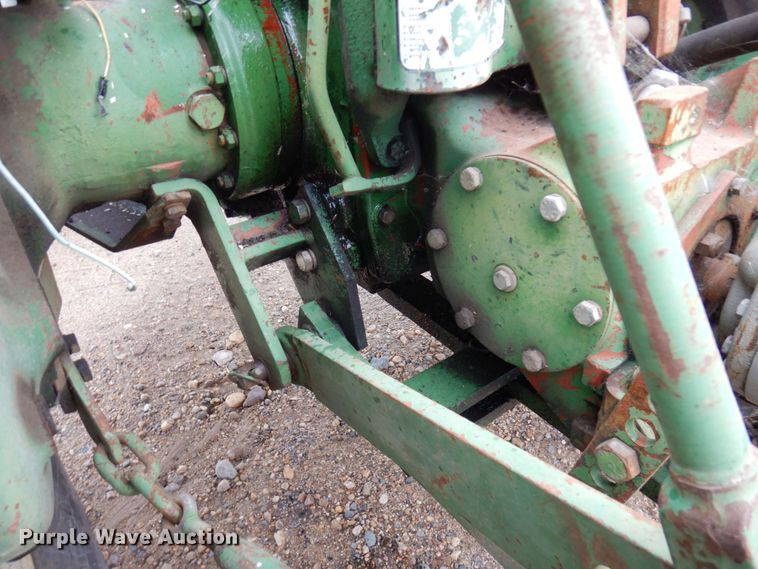 image for item DR0531 1974 Oliver 1465  tractor