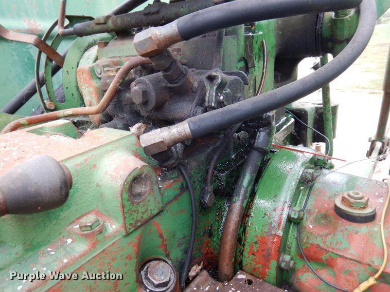 image for item DR0531 1974 Oliver 1465  tractor