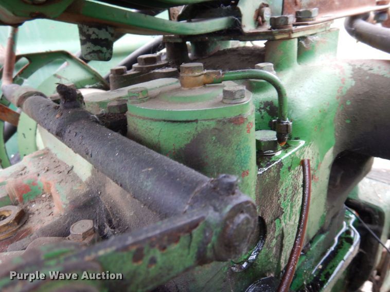 image for item DR0531 1974 Oliver 1465  tractor