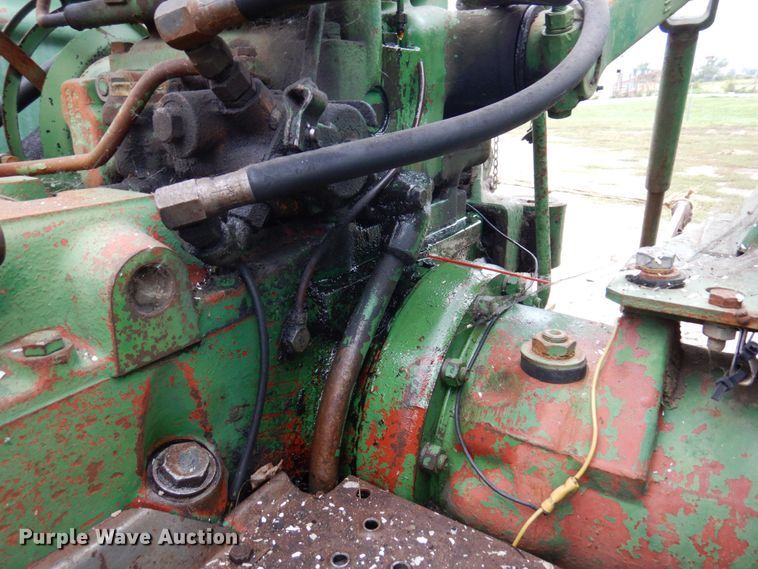 image for item DR0531 1974 Oliver 1465  tractor