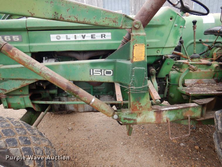 image for item DR0531 1974 Oliver 1465  tractor