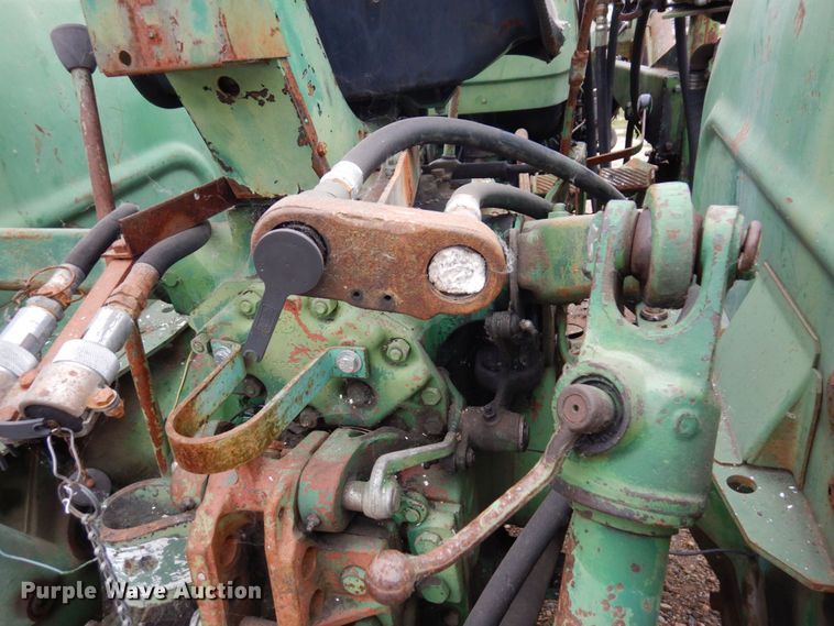 image for item DR0531 1974 Oliver 1465  tractor