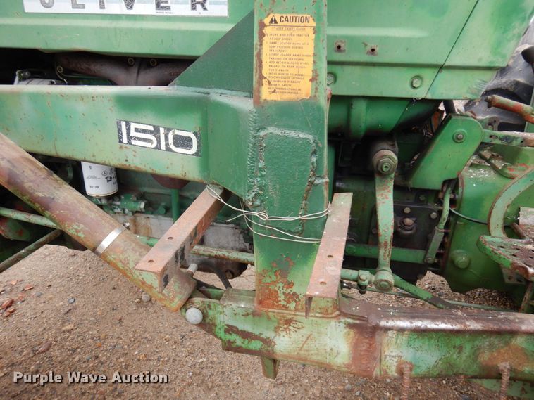image for item DR0531 1974 Oliver 1465  tractor