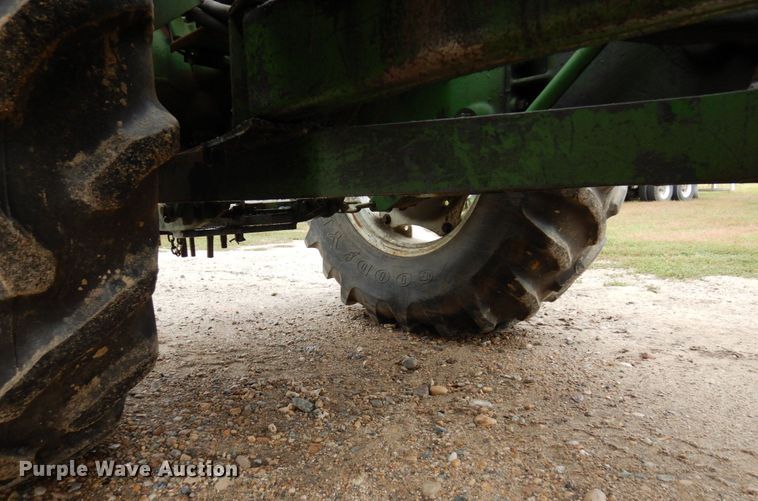 image for item DR0531 1974 Oliver 1465  tractor