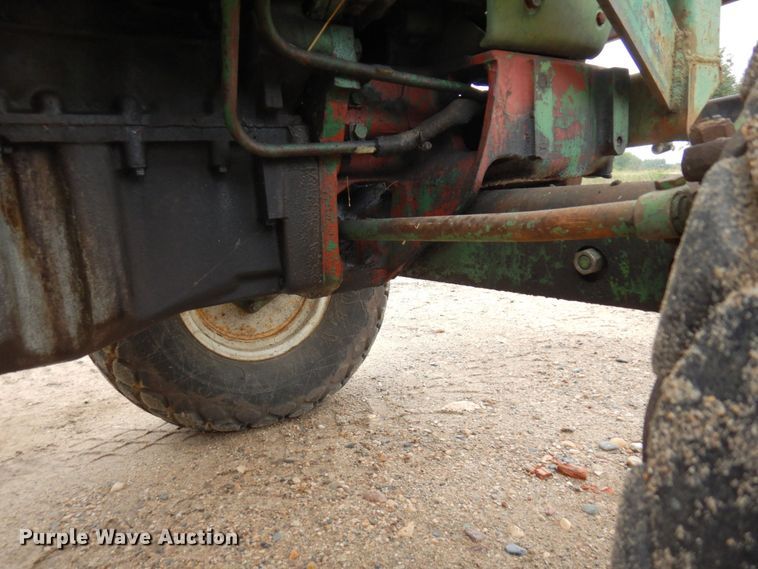image for item DR0531 1974 Oliver 1465  tractor