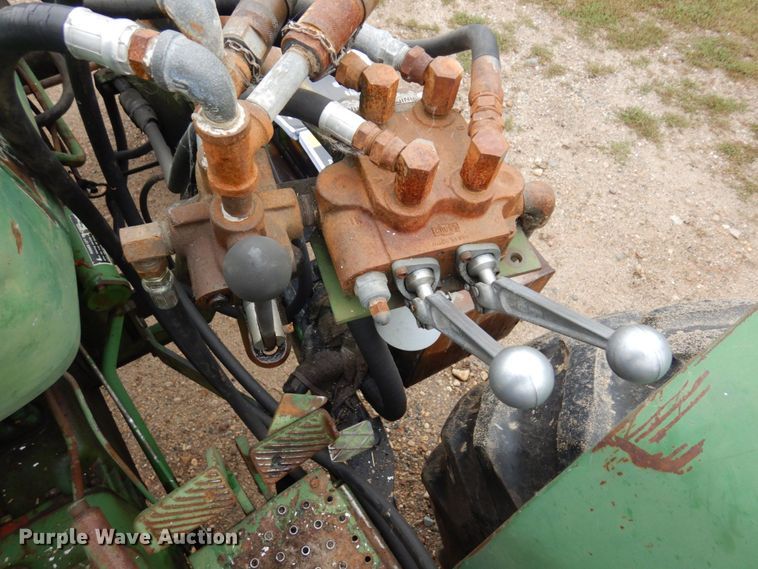 image for item DR0531 1974 Oliver 1465  tractor