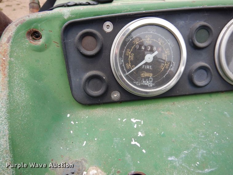 image for item DR0531 1974 Oliver 1465  tractor