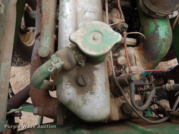 image for item DR0531 1974 Oliver 1465  tractor