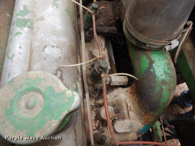 image for item DR0531 1974 Oliver 1465  tractor