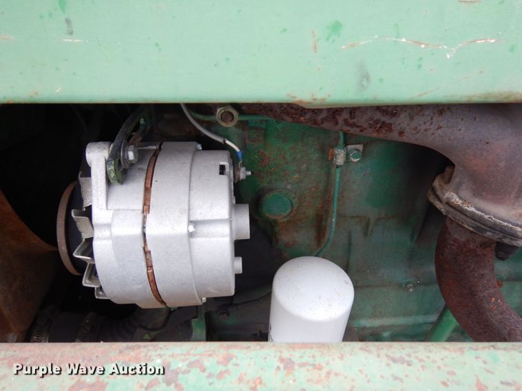 image for item DR0531 1974 Oliver 1465  tractor