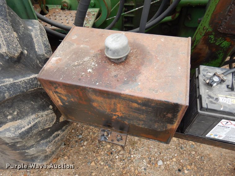 image for item DR0531 1974 Oliver 1465  tractor