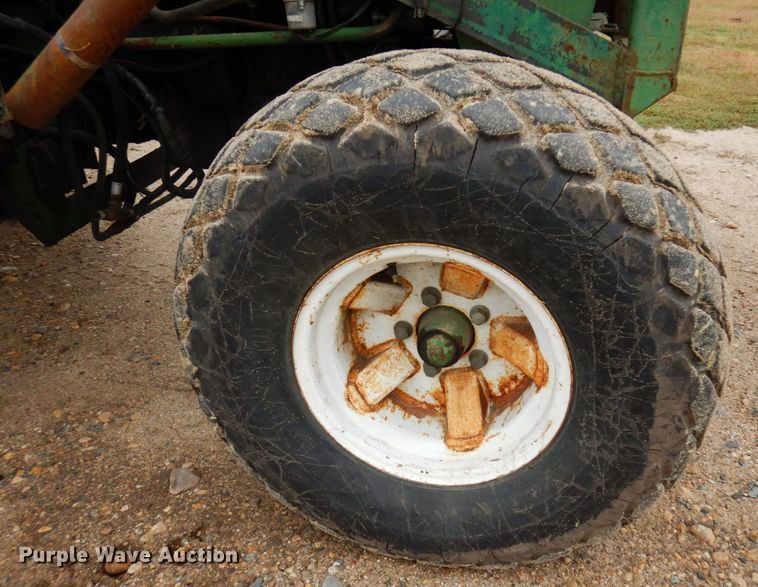 image for item DR0531 1974 Oliver 1465  tractor