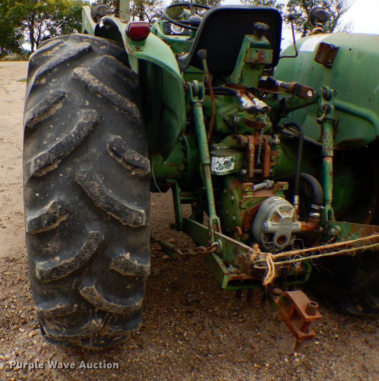 image for item DR0531 1974 Oliver 1465  tractor