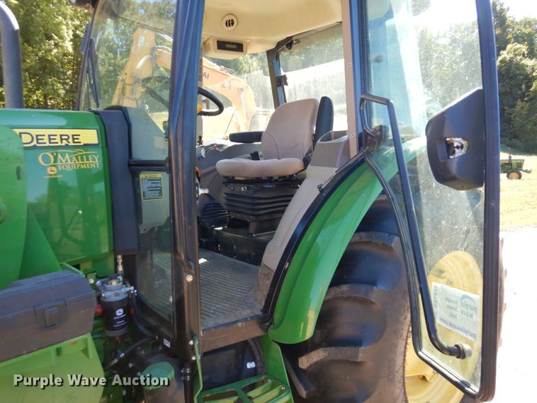 image for item DS1415 2014 John Deere 5085E  MFWD tractor