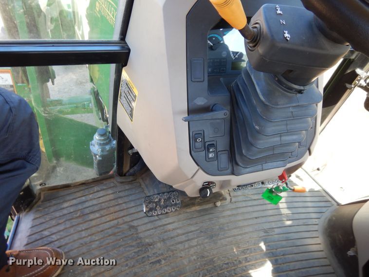 image for item DS1415 2014 John Deere 5085E  MFWD tractor