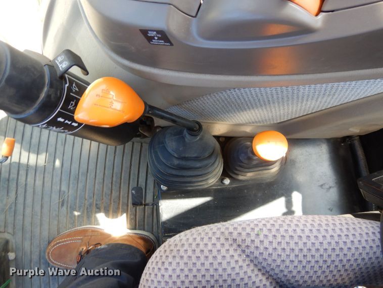 image for item DS1415 2014 John Deere 5085E  MFWD tractor